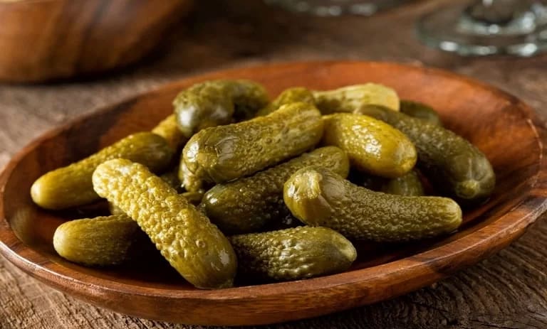 تصویر 1 از فروش خیارشور نمکی بدون سرکه + قیمت خرید به صرفه